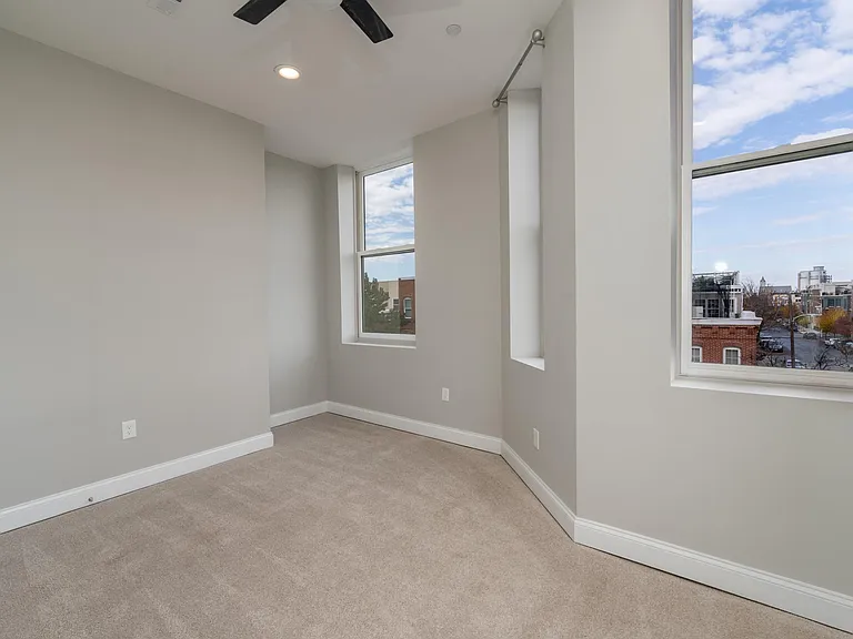 1301 Andre St #D — Photo 10