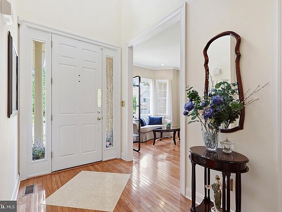4th image of 6 Morgan Hill Dr