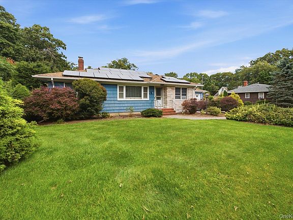 3rd image of 220 Hubbard Avenue