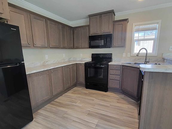 3rd image of 117 W Sourwood Dr