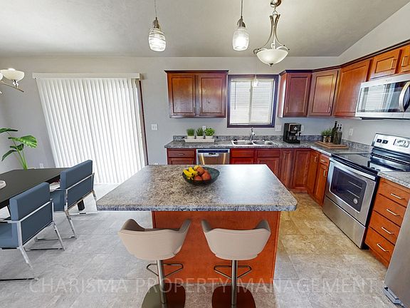 3rd image of 260 Vernon Dr Unit 2
