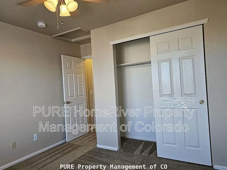 9394 Cove Creek Dr — Photo 21