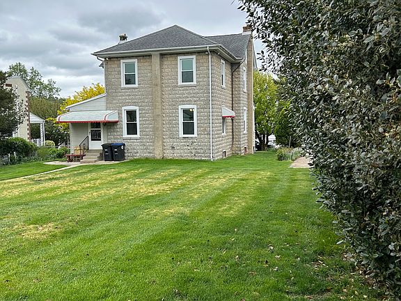 3rd image of 320 E 10th Ave