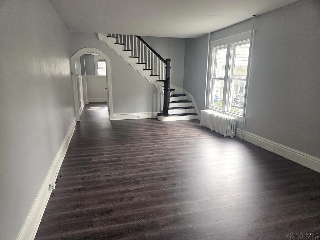 3 bed, 1.5 bath, 1688 sqft, $1,500 — Photo 3