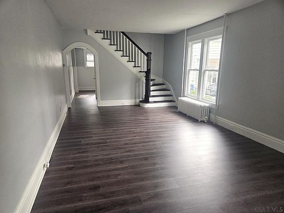 3rd image of 1018 Bucknell Ave