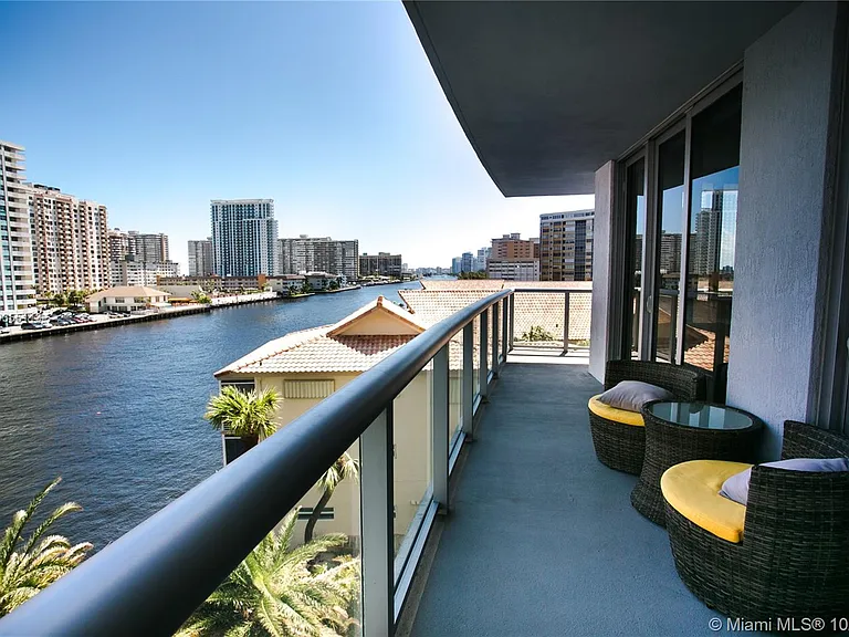 2600 E Hallandale Beach Blvd #T501 — Photo 12