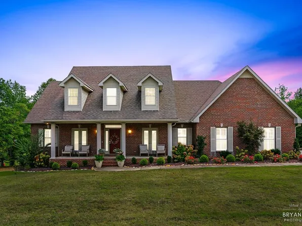 412 S Plantation Dr, Cookeville, TN 38506