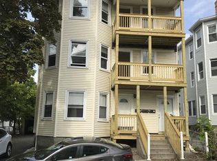 3 Chrome St, Worcester, MA 01604