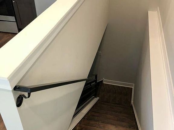 4th image of 1417 N Franklin St #1