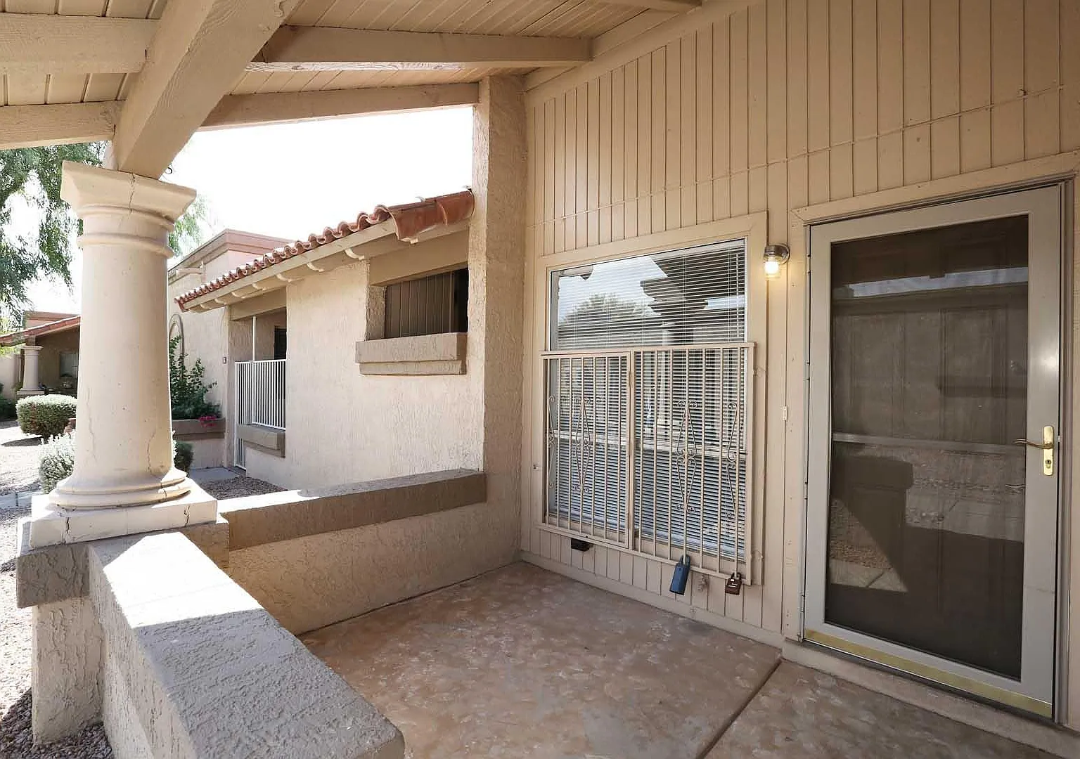 2 bed, 2.0 bath, 1075 sqft, $1,750 — Photo 2