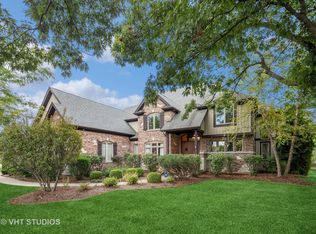9865 Stonecastle Ln, Crystal Lake, IL 60014