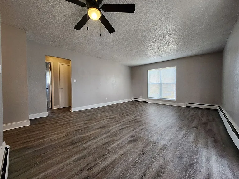 4420 Loomis Ave #4 — Photo 7