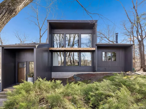 12 S Long Lake Trl, North Oaks, MN 55127