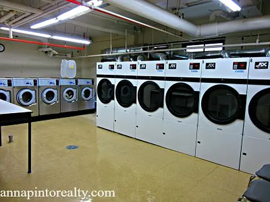 Sold by Anna Pinto Realty | media 22