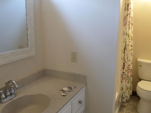 5th image of 706 E Avenue 706 #R