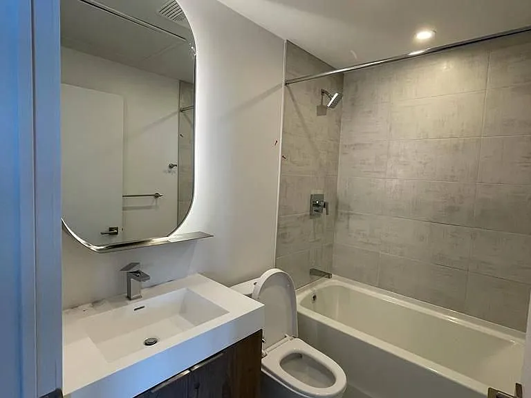 15 Holmes Ave S #1709 — Photo 13