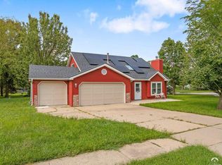 125 Sharon Dr, Lawrence, KS 66049