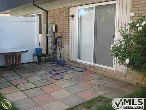 PATIO.JPG,PATIO.JPG