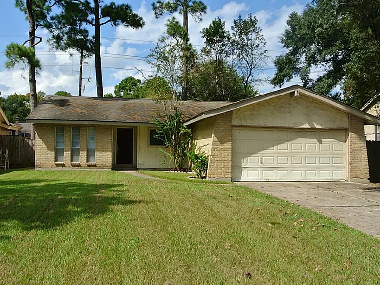 4615 Fitzwater Dr — Photo 2