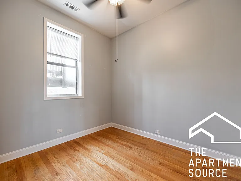 2124 N Milwaukee Ave #2R — Photo 5