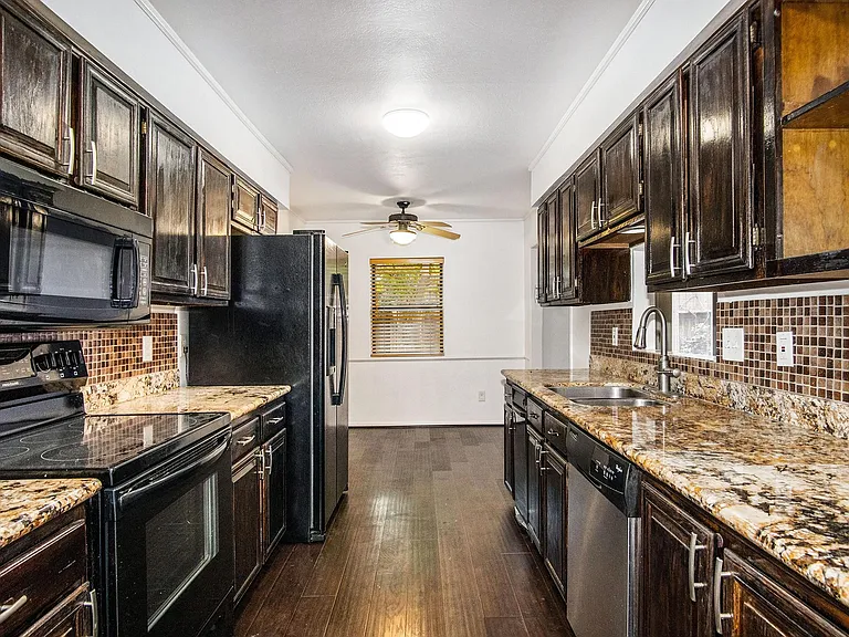 14304 Misty Meadow Ln — Photo 6