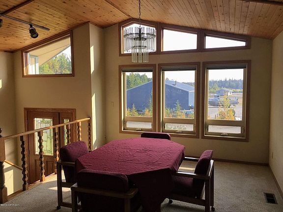 3rd image of 45850 Fox Cir