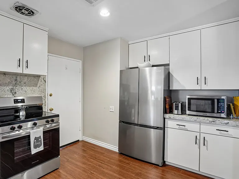 43435 Illinois Ave — Photo 9
