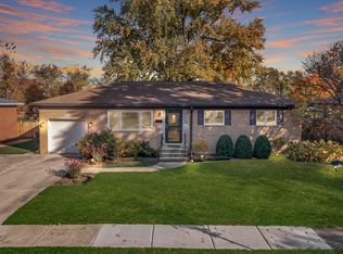 11 N Owen St, Mount Prospect, IL 60056