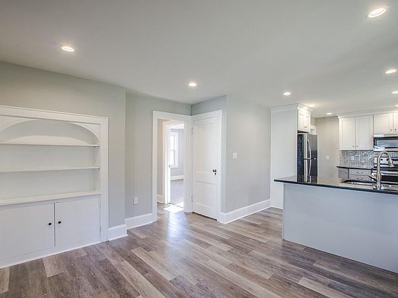 4th image of 147 S Ireland Blvd