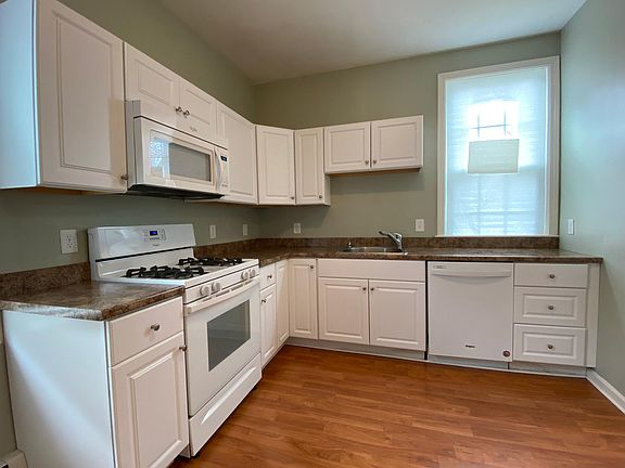 5th image of 25 Bartlett St #1L