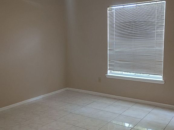 4th image of 113 Reserve Cir APT 101