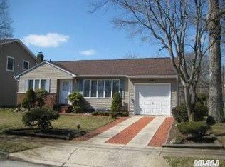 1812 Jane St, Wantagh, NY 11793