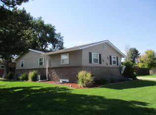 2705 Chinoe Rd, Gering, NE 69341