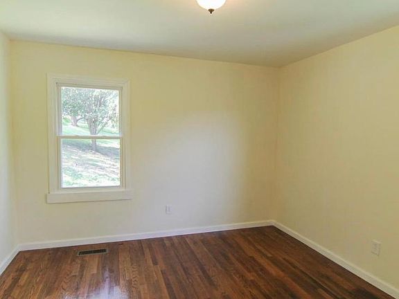 2nd image of 1815 McTeer St