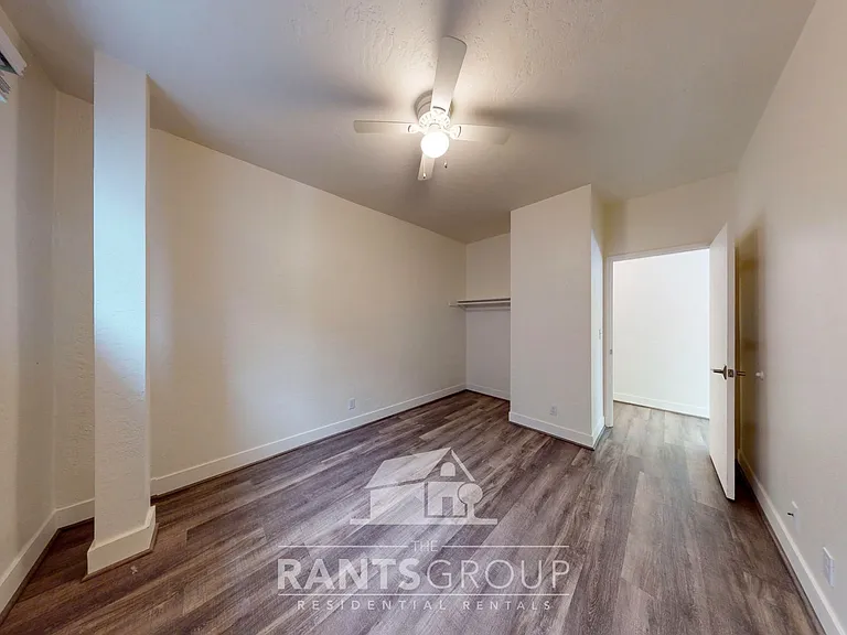 Thompson Apartments — Photo 38