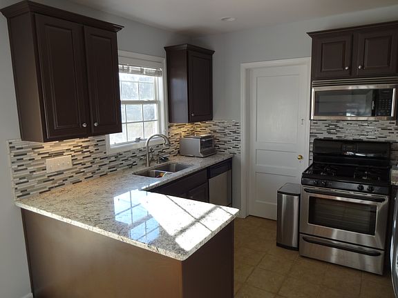2nd image of 4623 W Franklin St