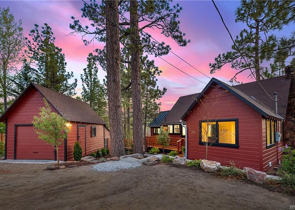 1st image of 428 Vista Ln