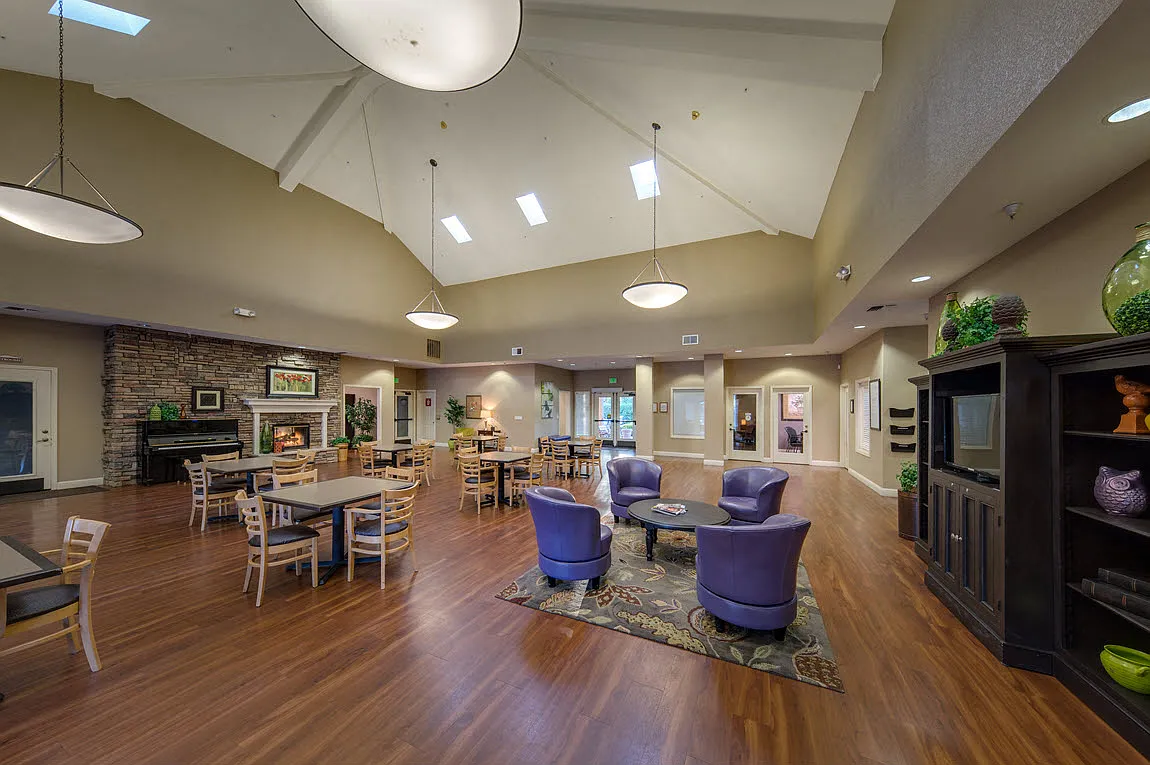 Vintage Chateau | Affordable 55+ Senior Apartments — Photo 2