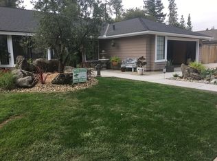 8271 N 7th St, Fresno, CA 93720