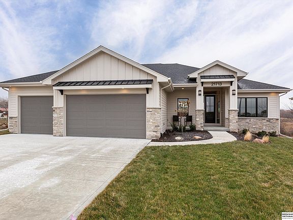 2nd image of 21713 Parkview Dr