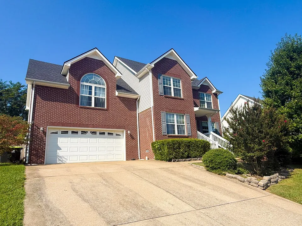 625 Winding Bluff Way