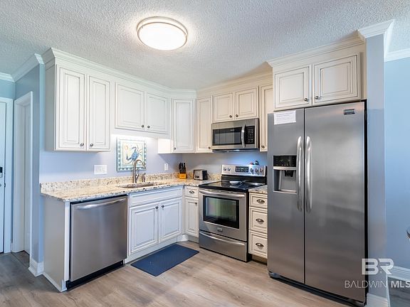 3rd image of 400 Plantation Rd #3214