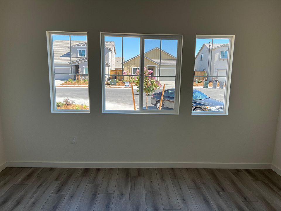 1st image of 516 Open Plains Ct #2