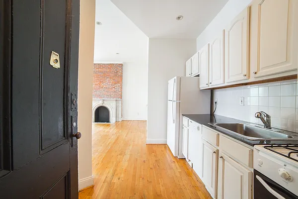 Rented by Jonathan Wachtel, LREB | media 15