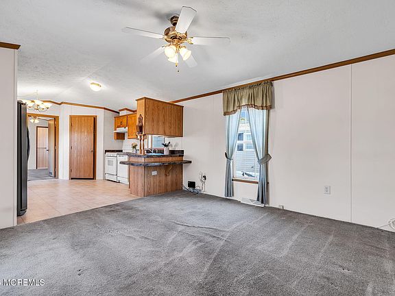 4th image of 506 Quiet Way
