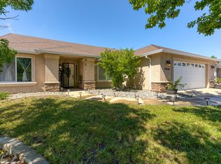 2028 Button Pl, Redding, CA 96002