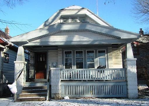1st image of 4042 N 6th St