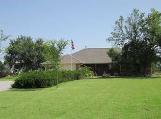 2316 W Keens Dr, Mustang, OK 73064