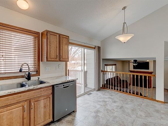 2nd image of 6841 Meadow Ct