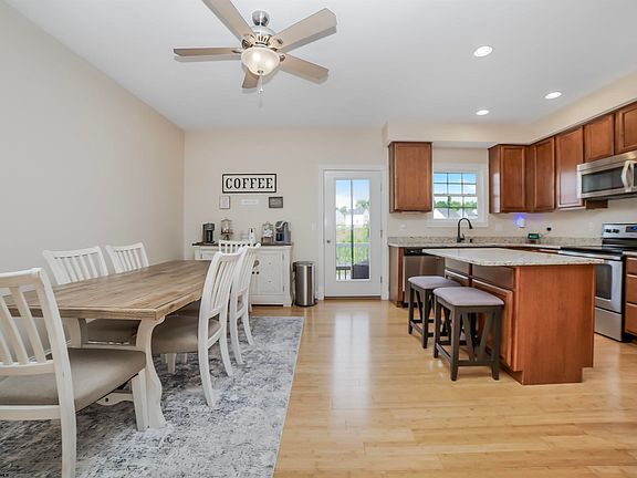 3rd image of 44 Turnstone Dr